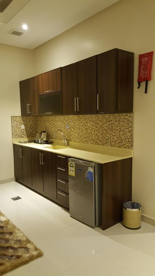 Arcadia Suites Hotel 2*